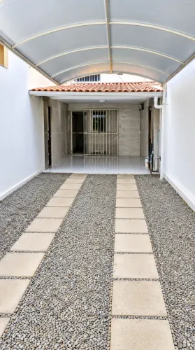 CASA À VENDA NO JANGURUSS, PROXIMO A VAL PARAISO, OTIMA LOCALIZAÇÃO.