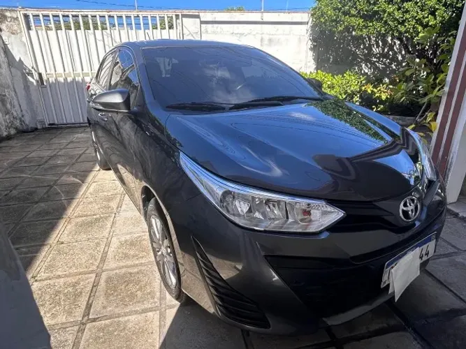 Toyota Yaris Live 1.3 Flex 16V 5P AUT 2022