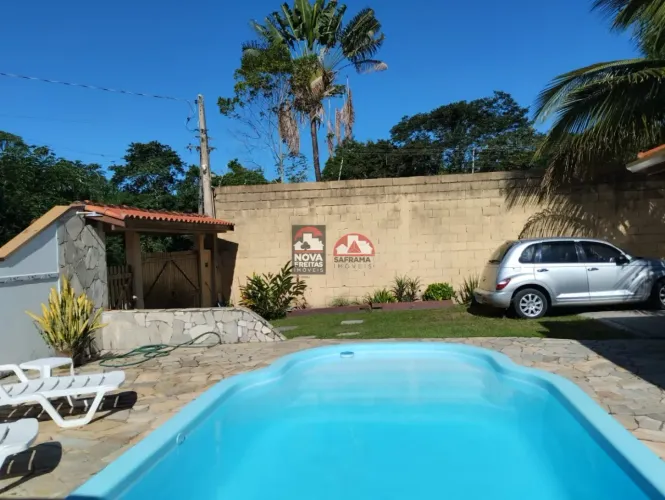 Casa para locação e venda com energia solar - 400 metros da praia.