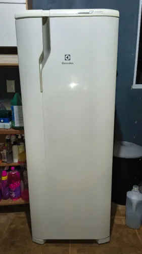 geladeira eletrlux rfe39