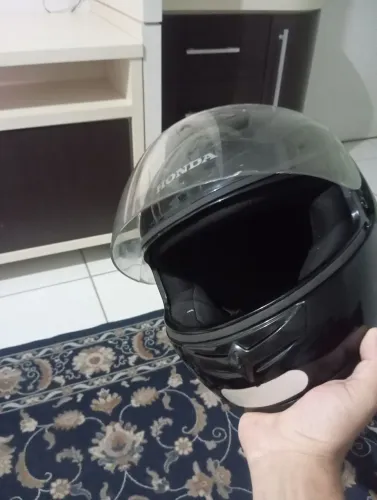 Capacete tamanho 58