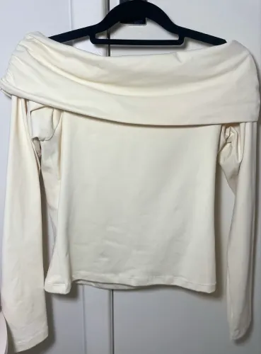 Blusa drapeada de manga longa