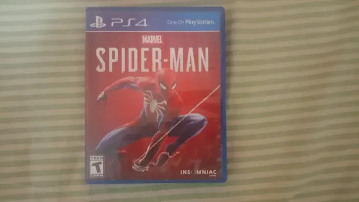 Marvel's Spider-man Standard Edition físico (Usado)