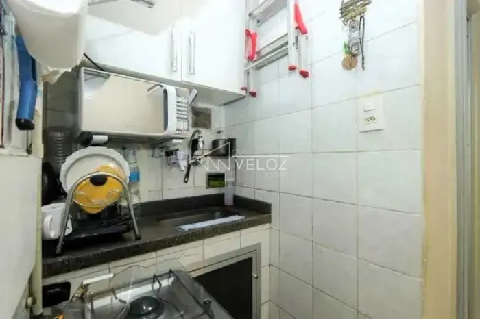 Kitnet/Conjugado - / Residencial / Botafogo