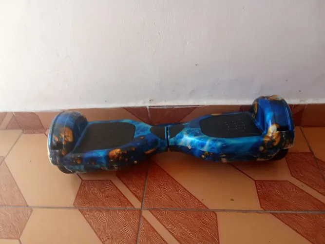 Vendo um hoverboard de menino