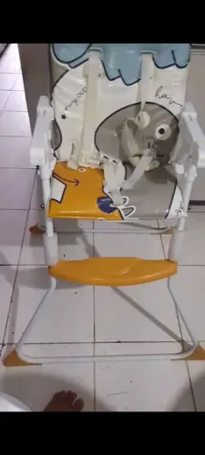Cadeira de alimentação para bebê