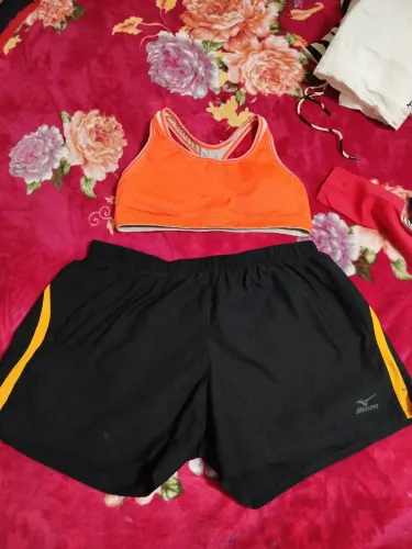 Top new balance + shorts de corrida Mizuno