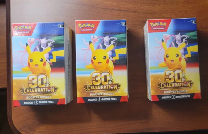 Pokemon Booster Bundle 30th Anniversary Inglês