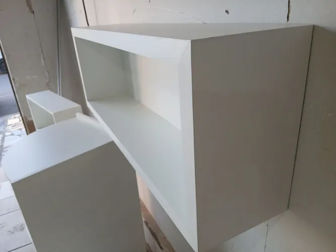 Nicho engraçado com meia esquadria 45 grau 85 ×25x19