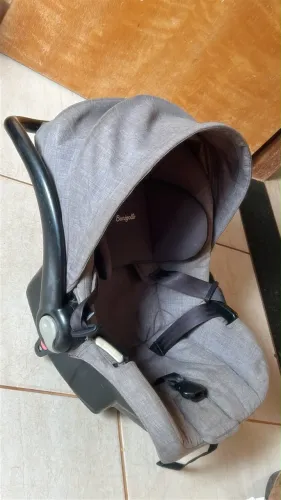 Vendo bebê conforto