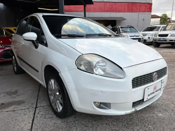 Fiat Punto Essence 1.6 Flex 16V 5P 2012