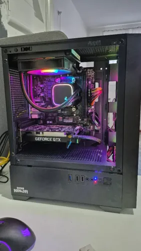 PC Gamer Ryzen 5 1600 + GTX 1650 4GB + 16GB RAM 