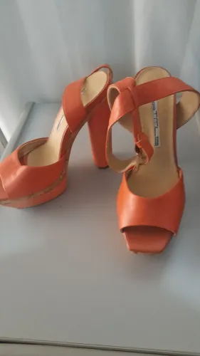 Sandalia cor do verão n°36, calça 37.