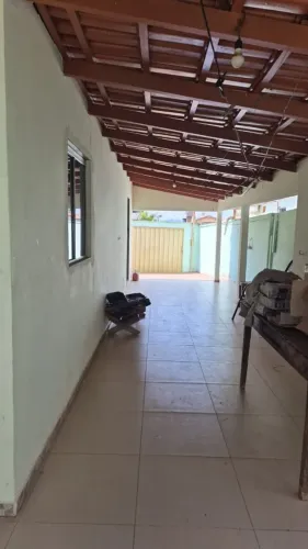 Oportunidade de negócio Casa grande bem estruturada