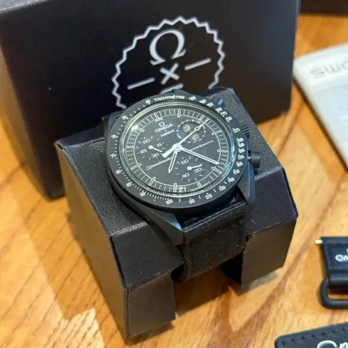 Omega x Swatch Moonswatch Speedmaster Snoopy Black