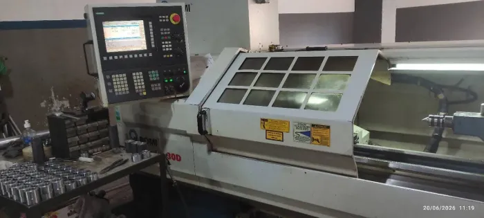 Torno CNC romi