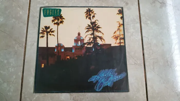 Lp Vinil Eagles Hotel California Clássico do rock Disco usado ótimo estado fotos originais