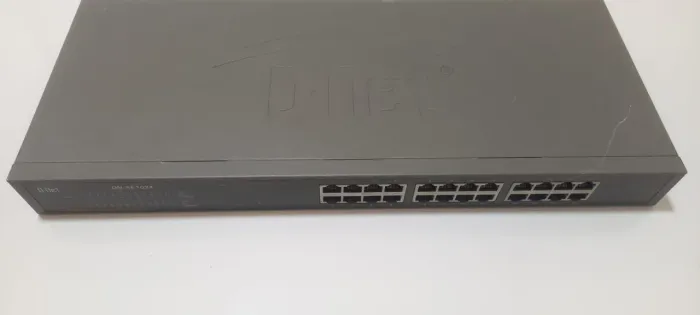 Switch 24 portas Dnet 10/100 Mbps