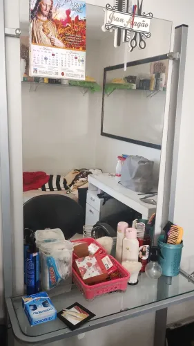 Vendo móveis para salão de beleza