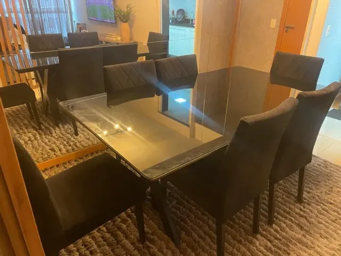 mesa de jantar retangular preta com 6 cadeiras
