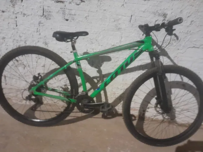 Vende se essa lótus entrego vai com recibo 
