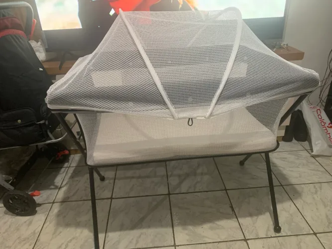 Mini berço portátil 