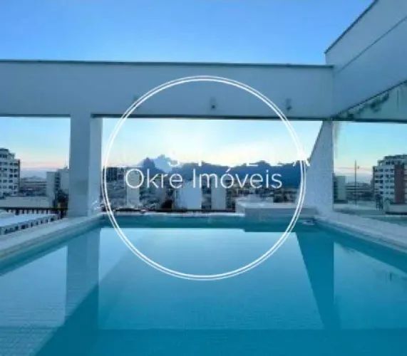 Cobertura Triplex em Ipanema à venda com 3 quartos, na Barão da Torre.