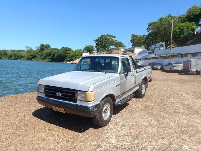 Ford F-1000 Super Diesel / Super Diesel Turbo 1995