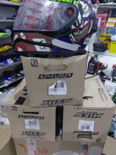 Vende se capacete mix5