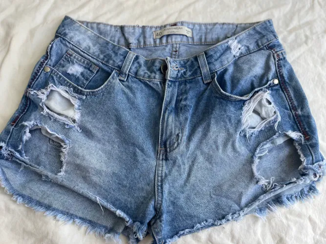 Short jeans
