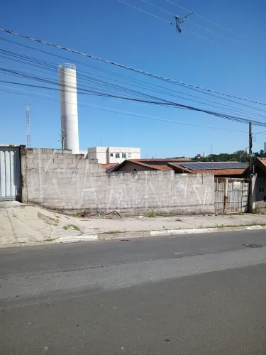 Vendo o terreno, permuta por apartamento.