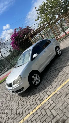 Volkswagen Polo Sed. Comfort. 1.6 MI Tot. Flex 8V 2011