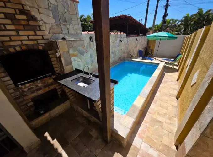 Casa na Praia lado praia Itanhaem pertinho da praia