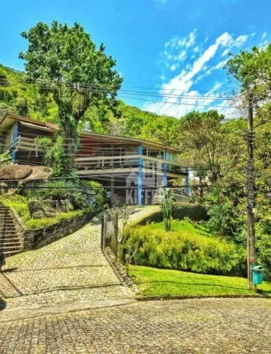 Casa com 3 quartos à venda, 400 m² por R$ 2.300.000 - Itaipu - Niterói/RJ