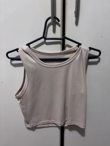 Cropped bege