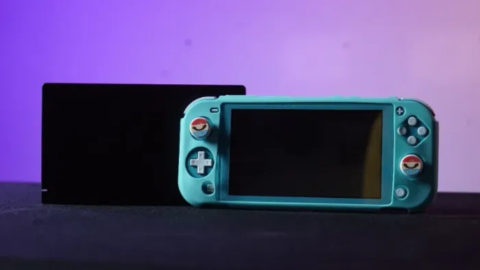 Nintendo Switch Lite 32GB Turquesa por R$ 999,00 [DOCK ILUSTRATIVA]