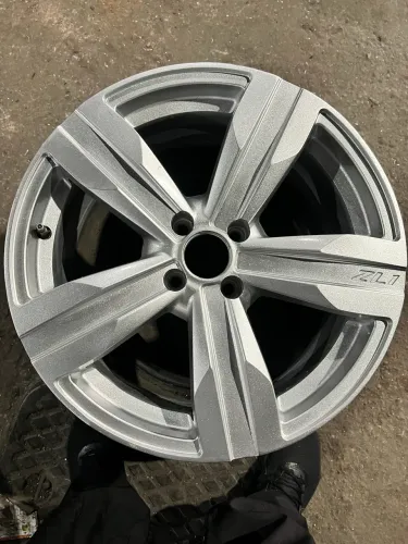 Rodas aro 17 ZL1