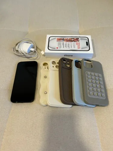 iPhone 15 - 256 GB