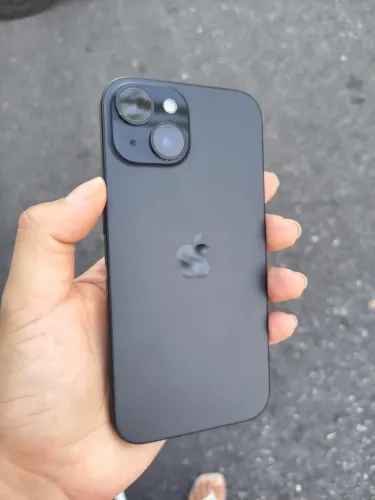 iPhone 15 - 256