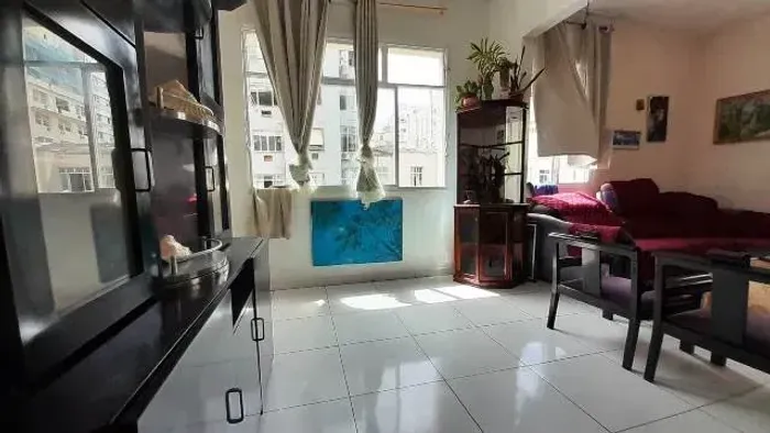 Imóvel para venda tem 80 metros quadrados com 2 quartos em Copacabana - Rio de Janeiro - R