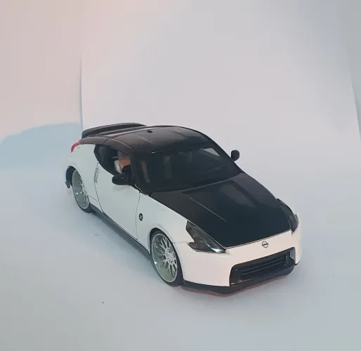 Miniatura 1:24