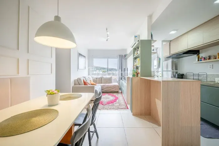 Apartamento 55m²  2 dormitórios, 1 suíteTeresópolis, 1 vaga, mobiliado - Porto Alegre - RS