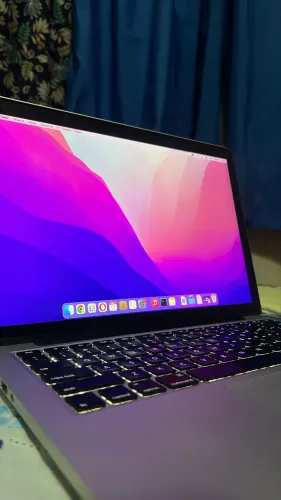 MacBook Pro 2015 13? i5 8GB SSD - Muito Conservado