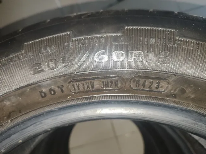 Pneu 205/60 R16