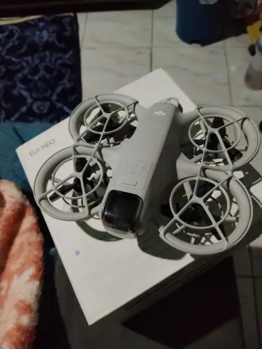 DJI NEO SEMI NOVO UMA BATERIA 