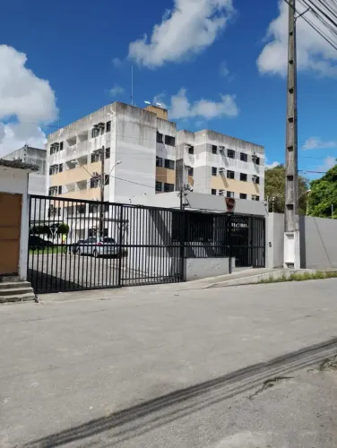 Imóvel para aluguel tem 58 metros quadrados com 2 quartos em Antares - Maceió - AL