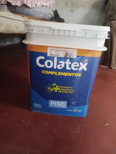 R$150 Tinta Colatex Piso 18 Litros cinza Claro.