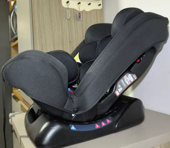Cadeirinha de carro infantil reclinável 
