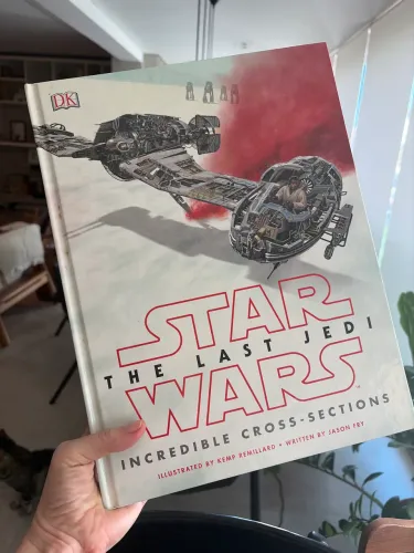 Livro Star Wars: The Last Jedi - Incredible Cross-Sections (Capa Dura)