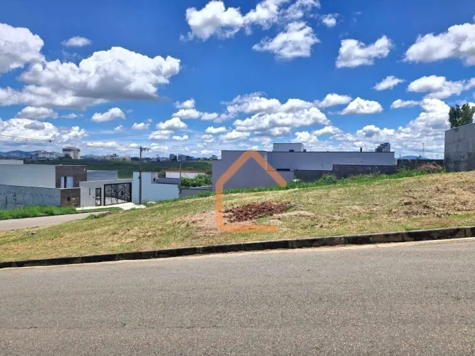 Terreno à venda, 375 m² por R$ 260.000 - Serra Morena - Pouso Alegre/MG